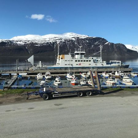 Lyngenfjord Gammelhotell Olderdalen Екстер'єр фото