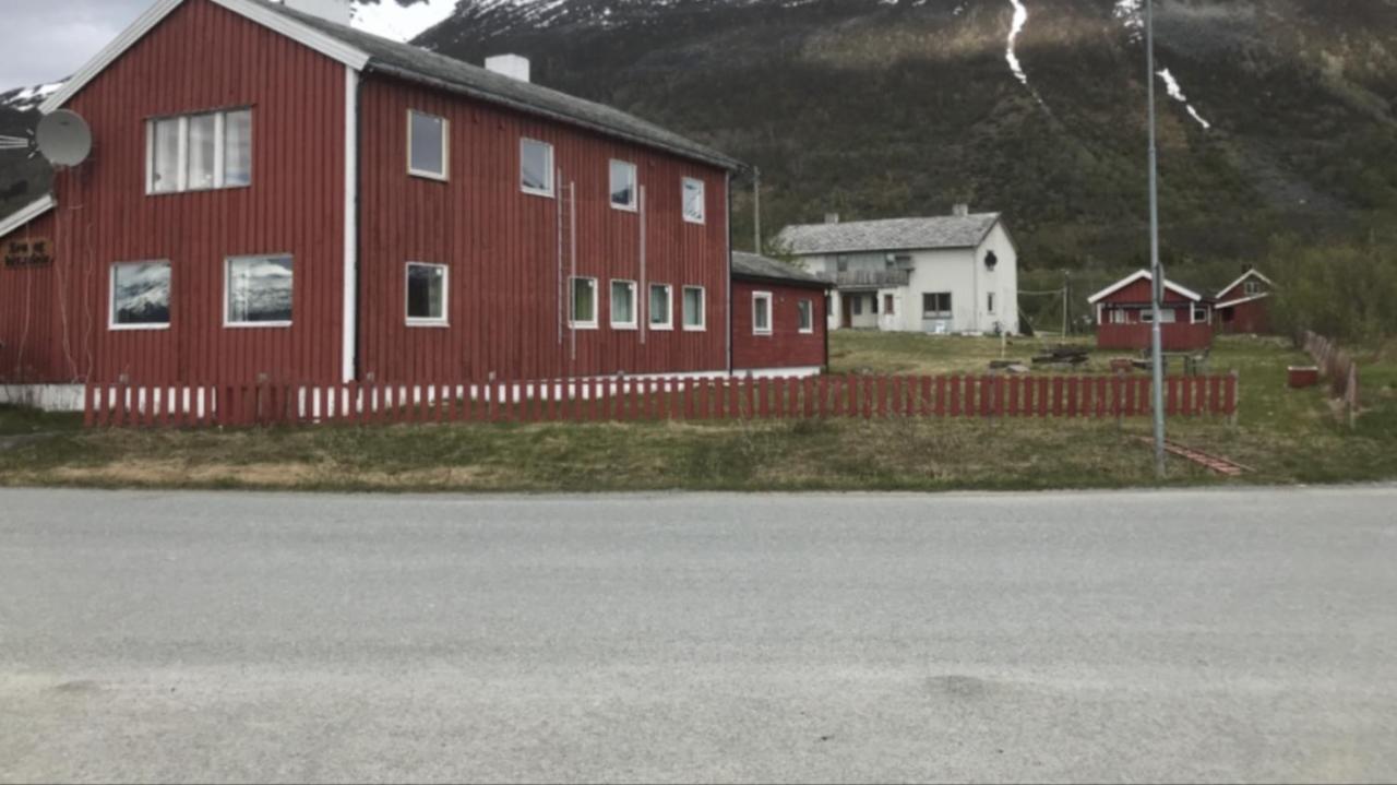 Lyngenfjord Gammelhotell Olderdalen Екстер'єр фото