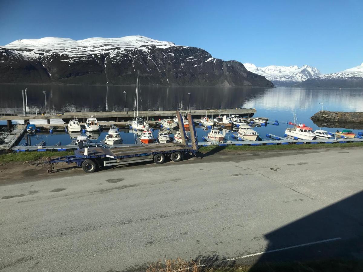 Lyngenfjord Gammelhotell Olderdalen Екстер'єр фото